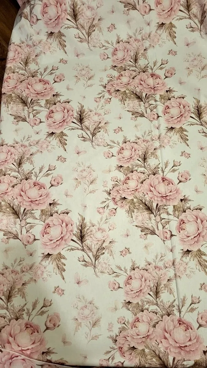 Lenjerie bujori roz pastel