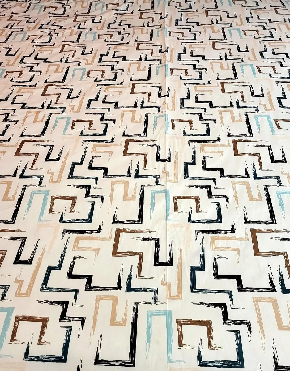 Lenjerie model geometric