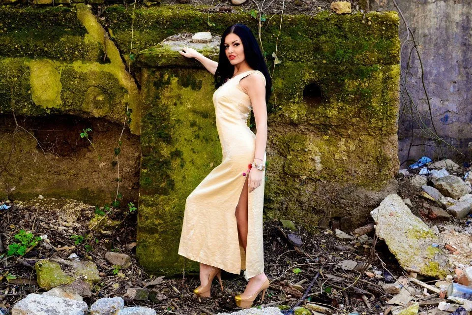 Ivory Auriu cu Flori