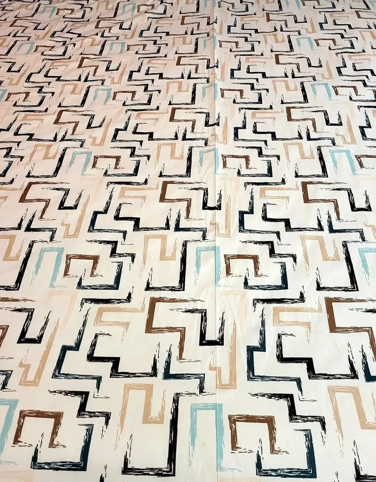 Lenjerie model geometric